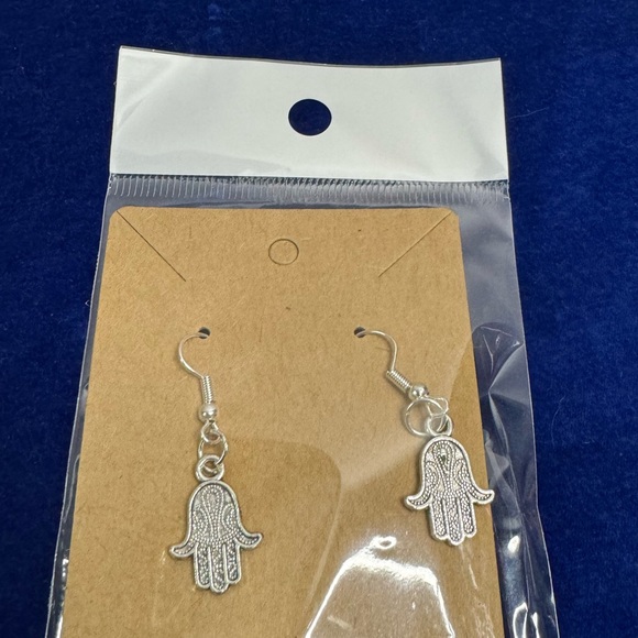 Hamsa hand earring🪬 - Picture 2 of 2